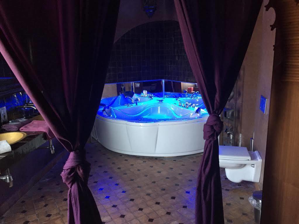 Hotel Riad Liegi Esterno foto